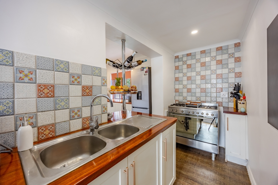 3 Bedroom Property for Sale in Edgemead Western Cape